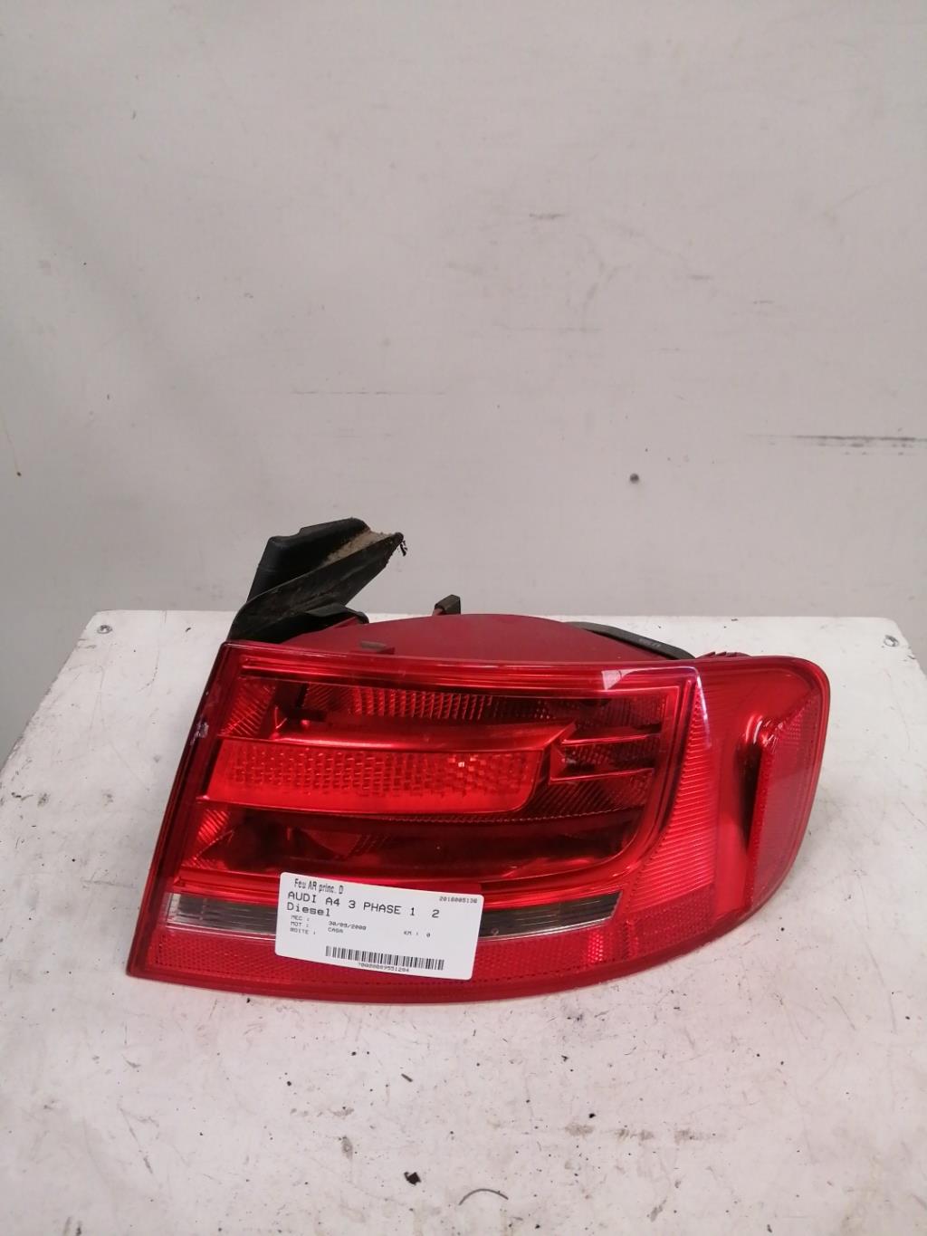 Feu arriere principal droit (feux) AUDI A4 3 PHASE 1 Diesel - 1