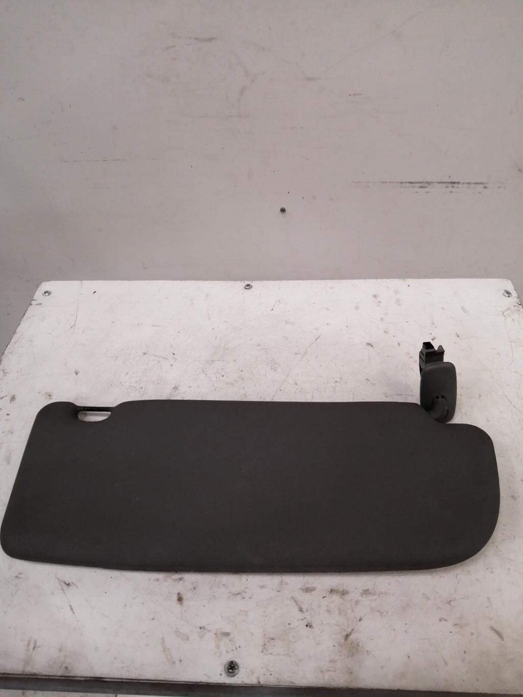 Pare soleil gauche AUDI A4 1 PHASE 2 Diesel - 1