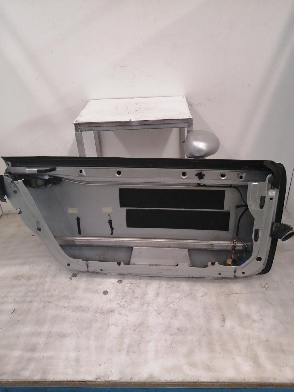 Porte avant gauche AUDI TT 1 COUPE Essence - 1