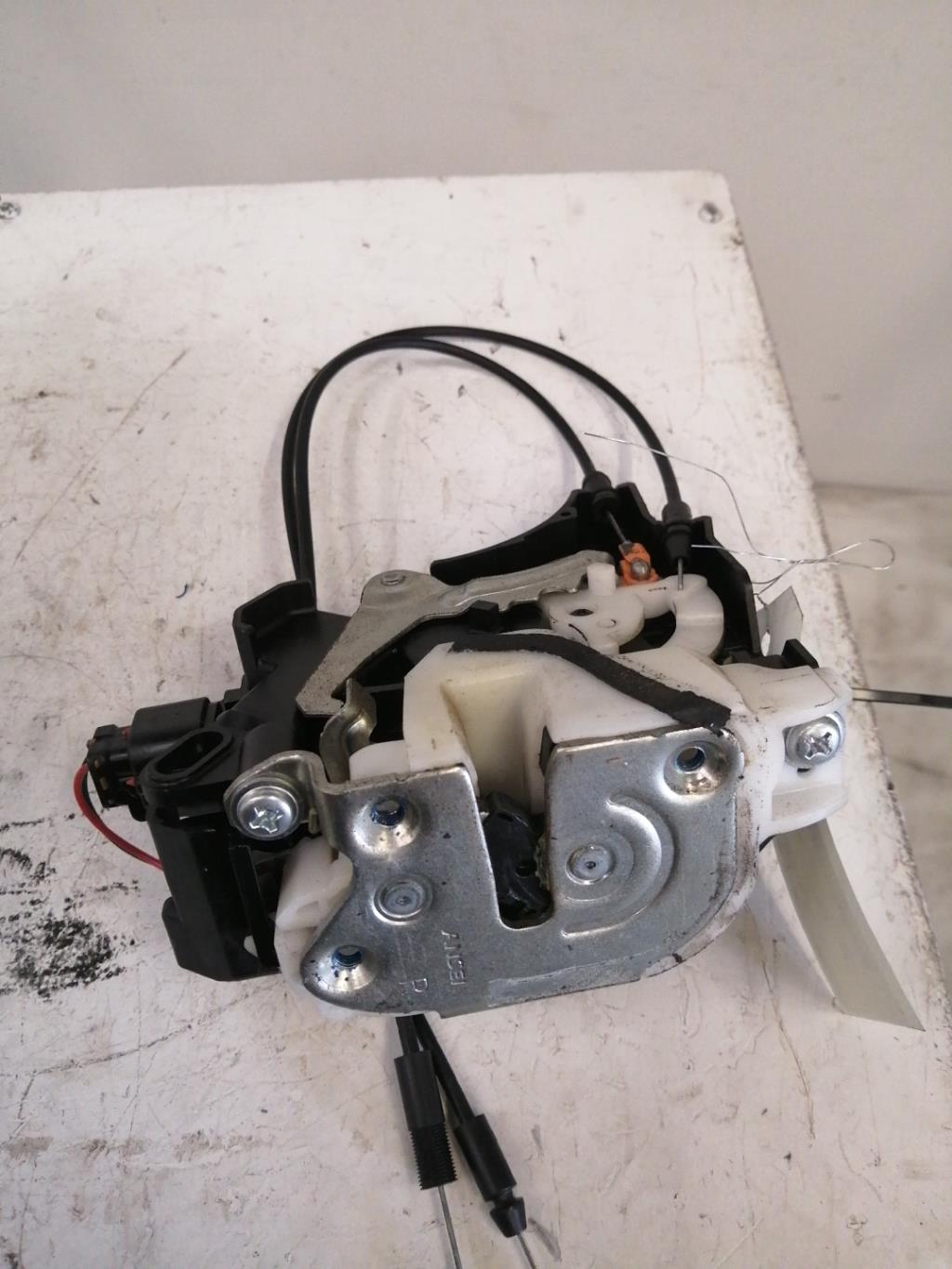 Serrure avant droit CITROEN C-CROSSER Diesel - 1