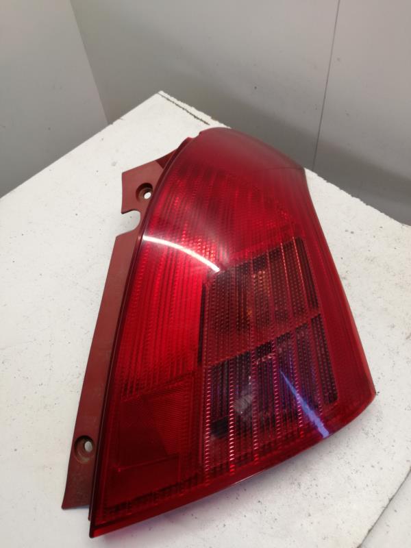 Fanale posteriore principale destro (luci) SUZUKI SWIFT 3 Diésel - 1