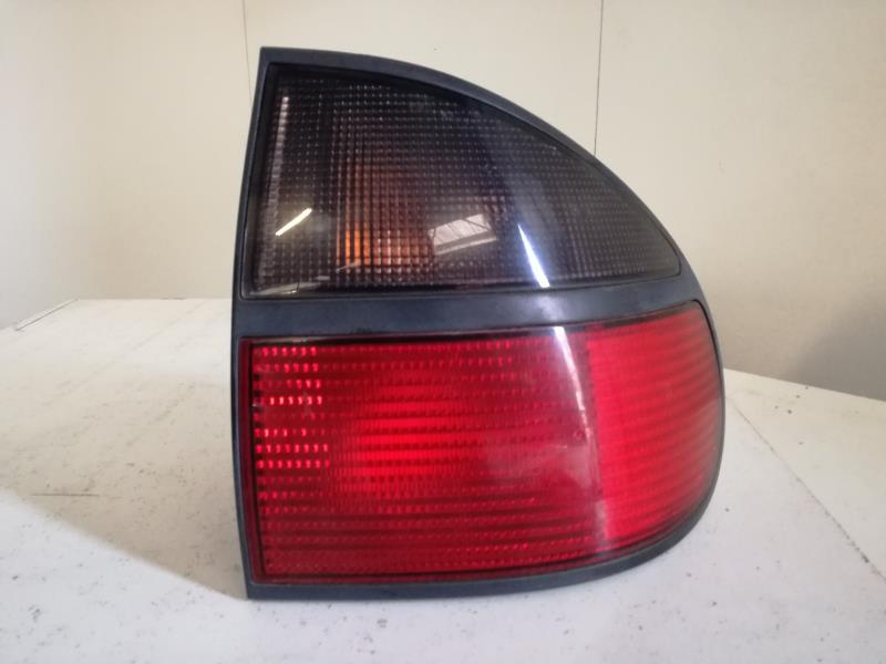 Fanale posteriore principale destro (luci) RENAULT LAGUNA 1 PHASE 1 Diésel - 1