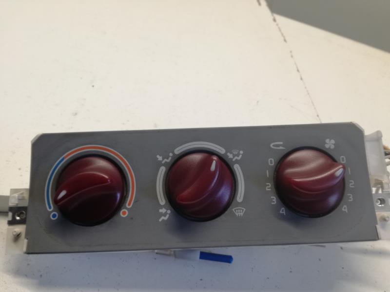 Commande chauffage RENAULT TWINGO 1 PHASE 3 Essence - 1