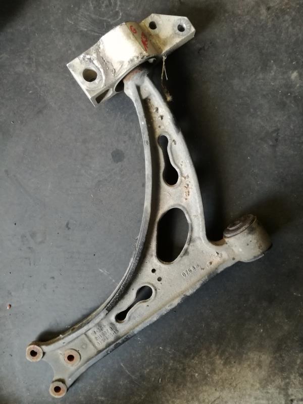 Triangle avant gauche VOLKSWAGEN GOLF PLUS PHASE 1 Diesel - 1
