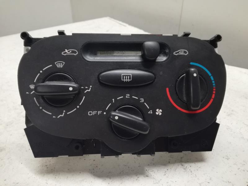Commande chauffage PEUGEOT 206 PHASE 1 BREAK Diesel - 1