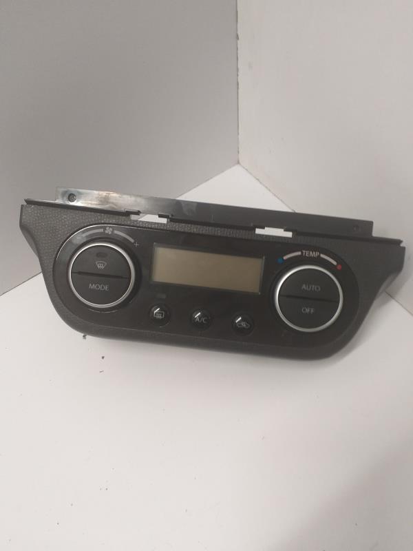 Commande chauffage SUZUKI SWIFT 3 Essence - 1
