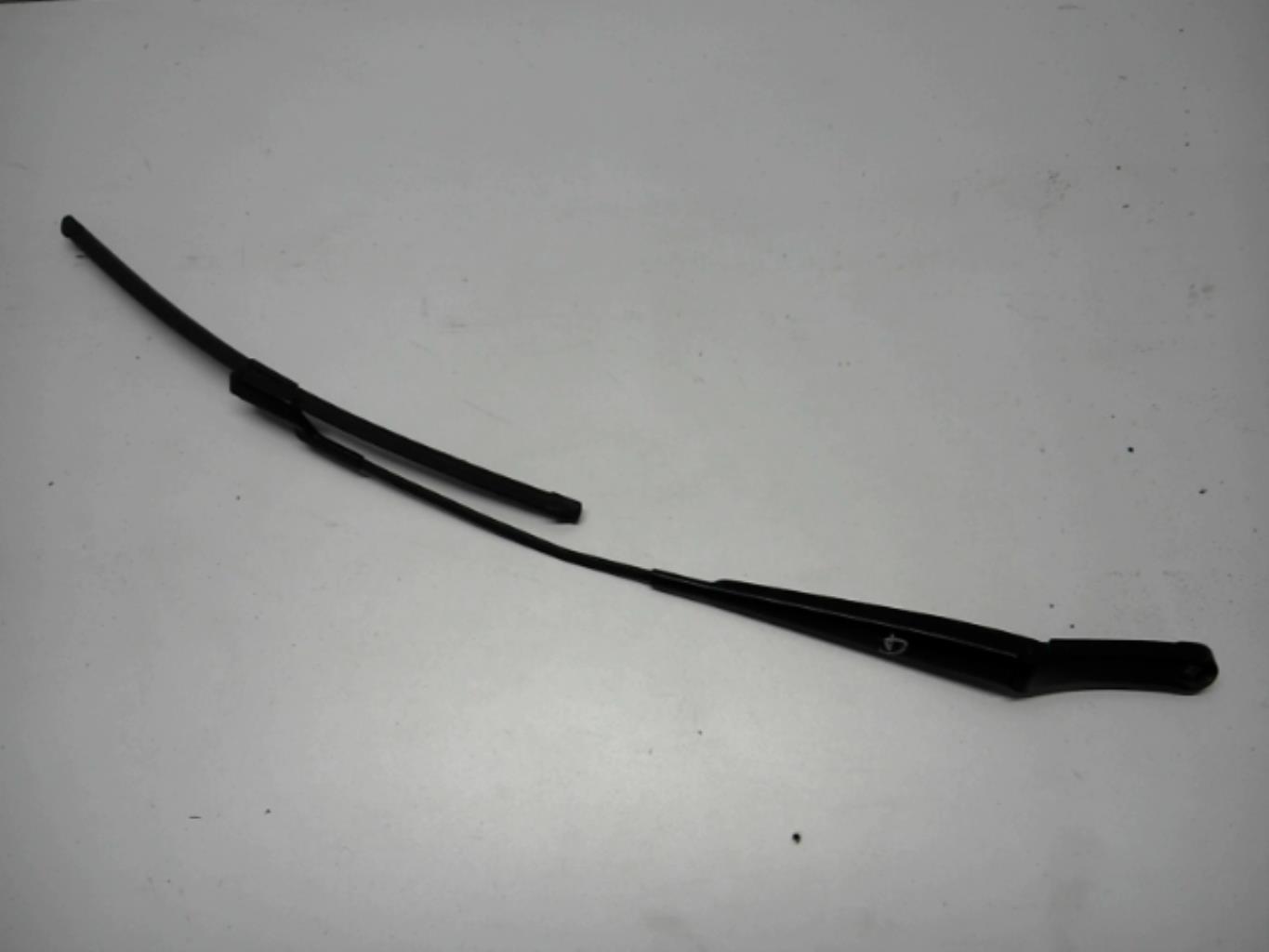 Braccio tergicristallo anteriore destro VOLKSWAGEN PASSAT 7 PHASE 1 BREAK Gasolina/Híbrido - 1