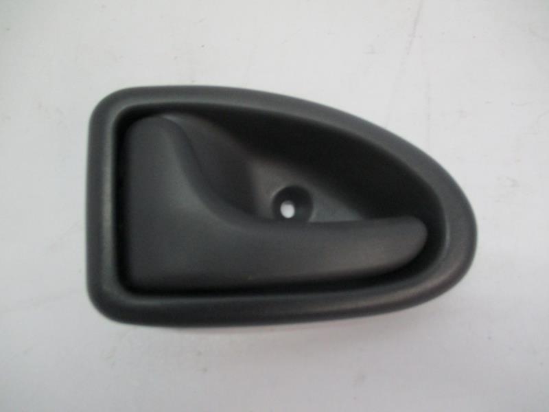 Poignee interieur avant gauche RENAULT CLIO 2 PHASE 1  - 1
