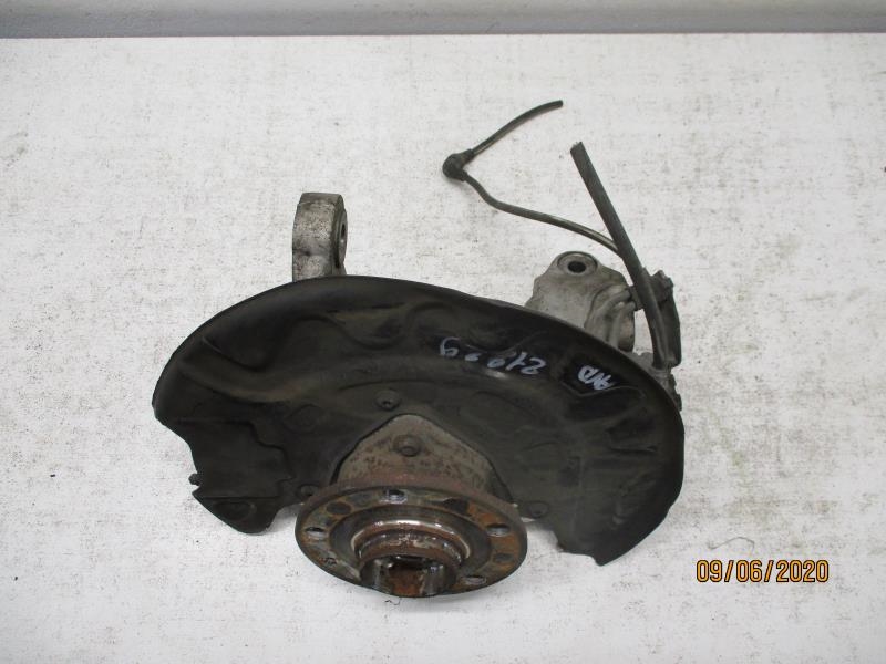 Moyeu avant droit VOLKSWAGEN PASSAT 7 PHASE 1 BREAK Essence/Hybride - 1