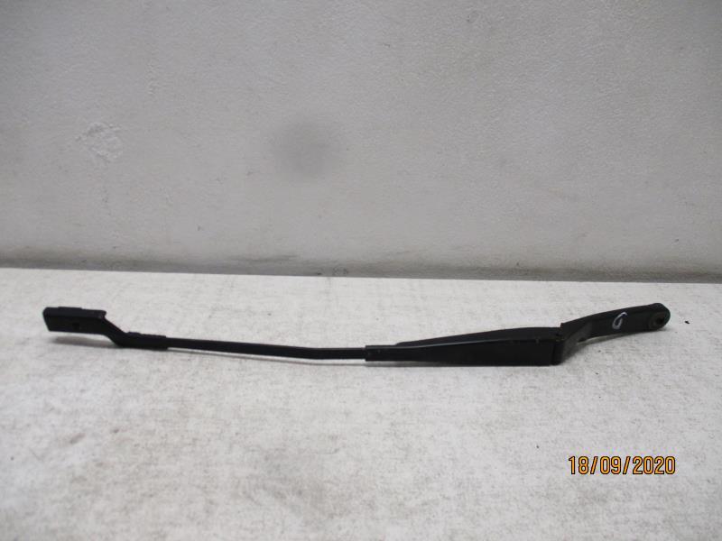 Braccio tergicristallo anteriore destro PEUGEOT 308 1 SW PHASE 1 BREAK Diésel - 1