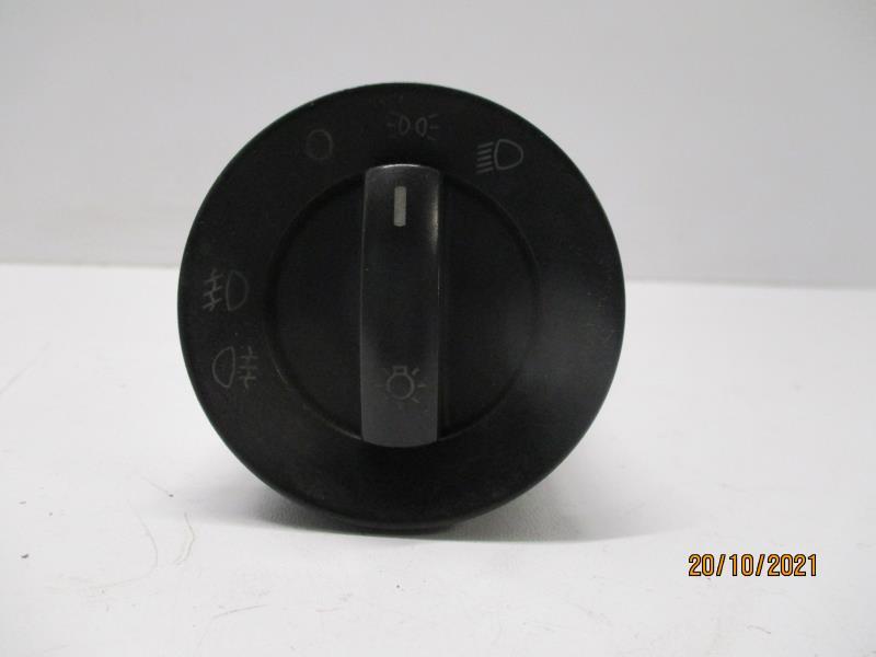 Commande de phare VOLKSWAGEN POLO 4 PHASE 2 Essence - 1