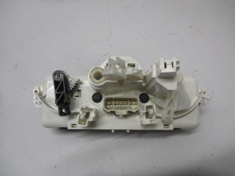Commande chauffage RENAULT CLIO 3 PHASE 1 Essence - 1