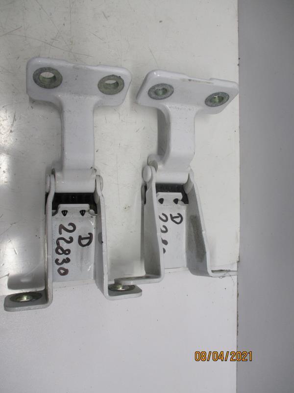 Cerniera porta bagagliaio destra RENAULT KANGOO 2 PHASE 2 Diésel - 1