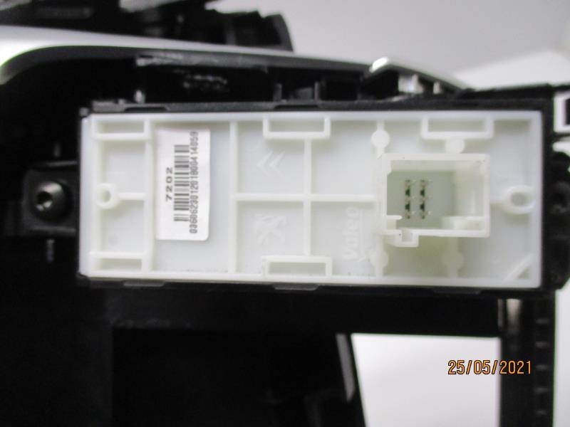 Commande autoradio PEUGEOT 208 1 PHASE 2 Diesel - 1