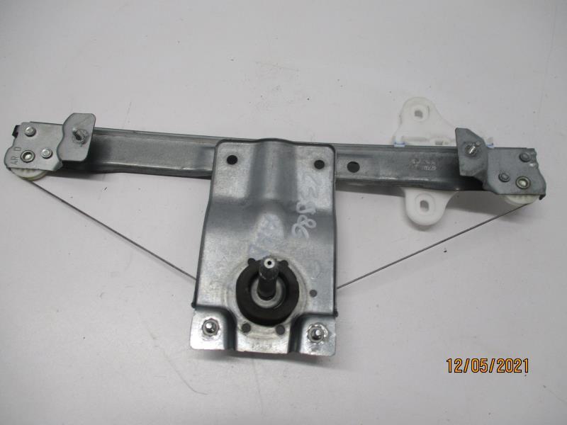 Alzacristalli manuale posteriore destro RENAULT CLIO 4 PHASE 2 Diésel - 1