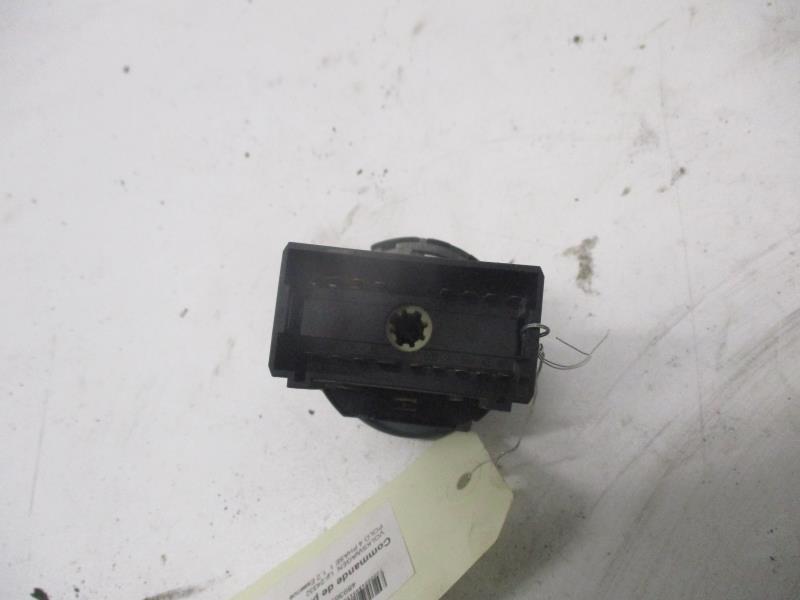 Commande de phare VOLKSWAGEN POLO 4 PHASE 1 Essence - 1