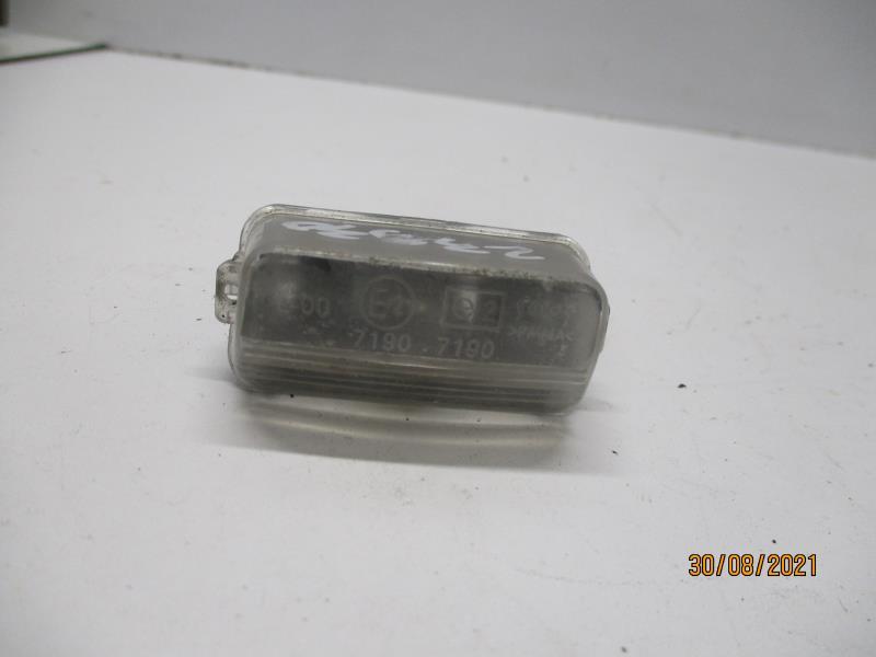 Eclairage de plaque CITROEN C3 PICASSO PHASE 1 Diesel - 1