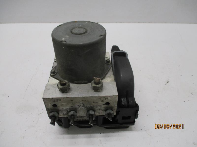 Blocco ABS (antibloccaggio freni) MERCEDES CLASSE A 169 PHASE 1 Diésel - 1