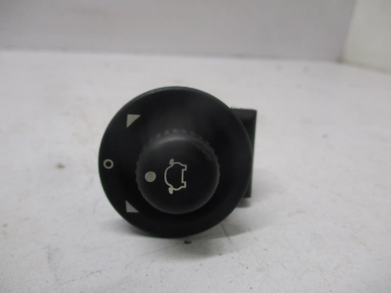 Commande retroviseurs FORD FIESTA 5 PHASE 1 Essence - 1