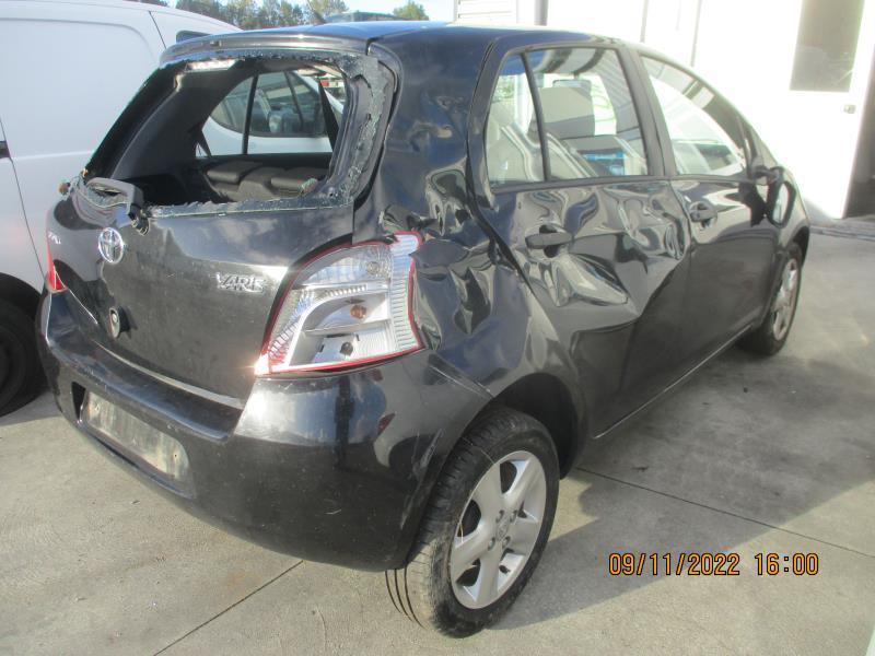 Ventanilla triangular trasera derecha (puerta) TOYOTA YARIS 2 PHASE 1 Diésel - 1
