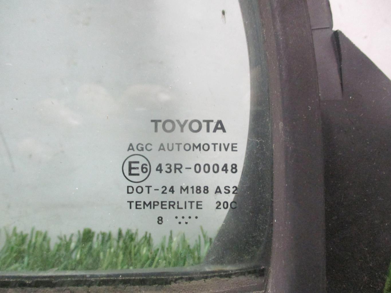 Ventanilla triangular trasera izquierda (puerta) TOYOTA YARIS 2 PHASE 1 Diésel - 1