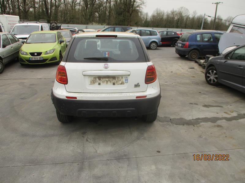 Pulsante del bagagliaio FIAT SEDICI PHASE 2 Diésel - 1