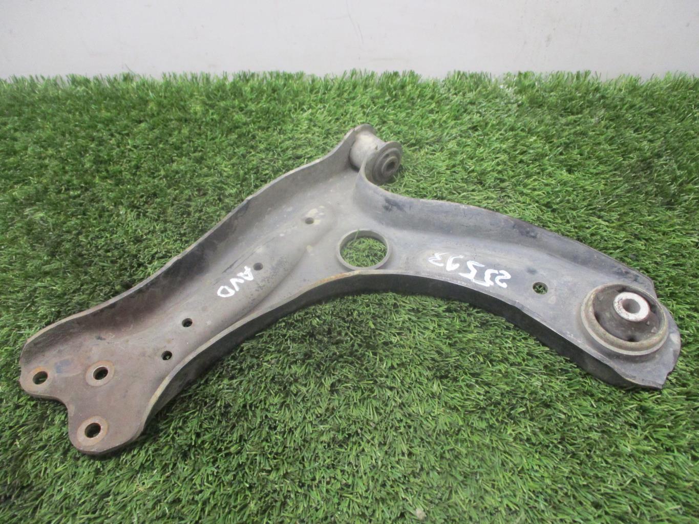Triangolo anteriore destro VOLKSWAGEN POLO 5 PHASE 1 Diésel - 1
