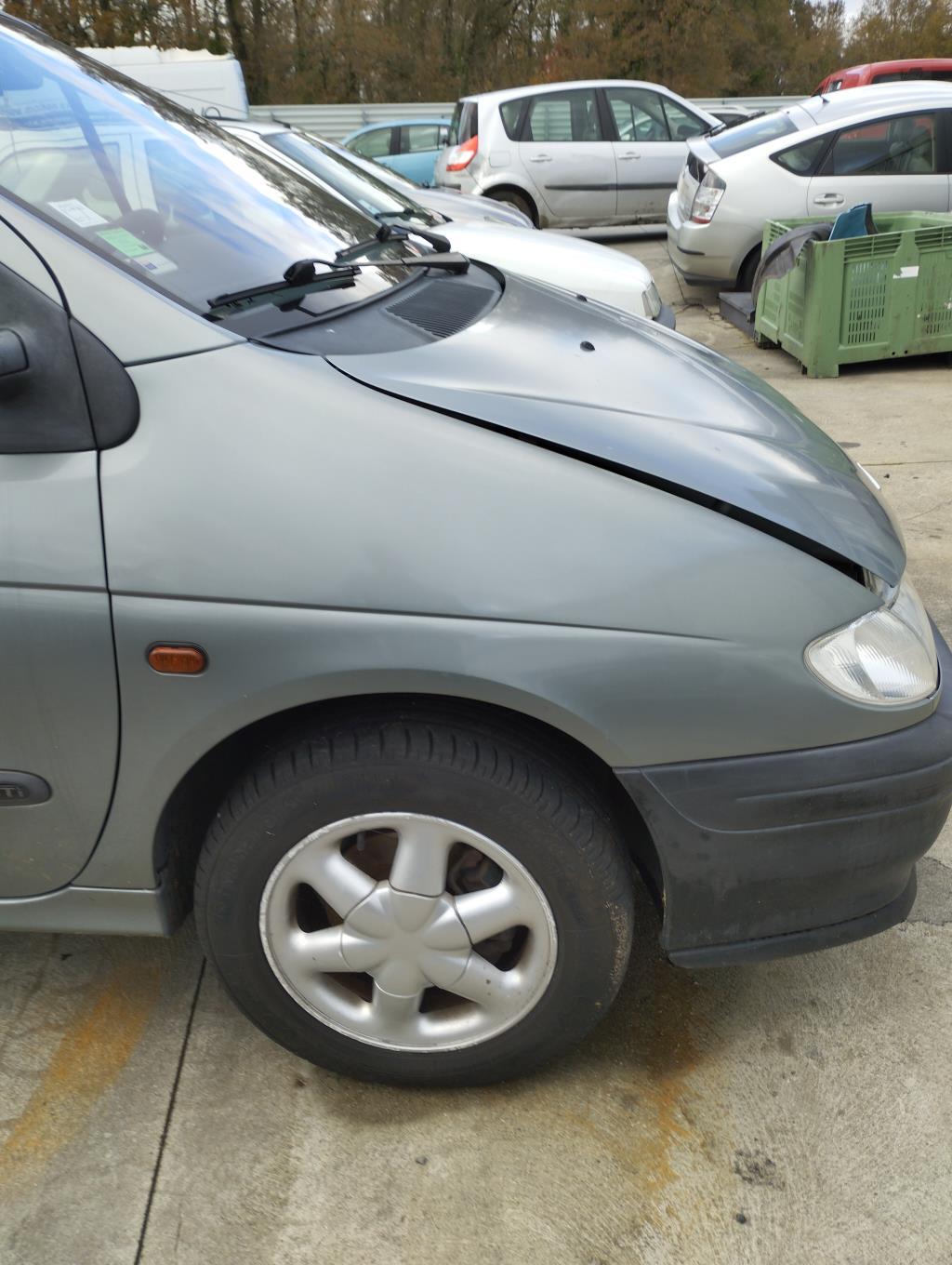 Parafango anteriore destro RENAULT SCENIC 1 PHASE 1 Diésel - 1