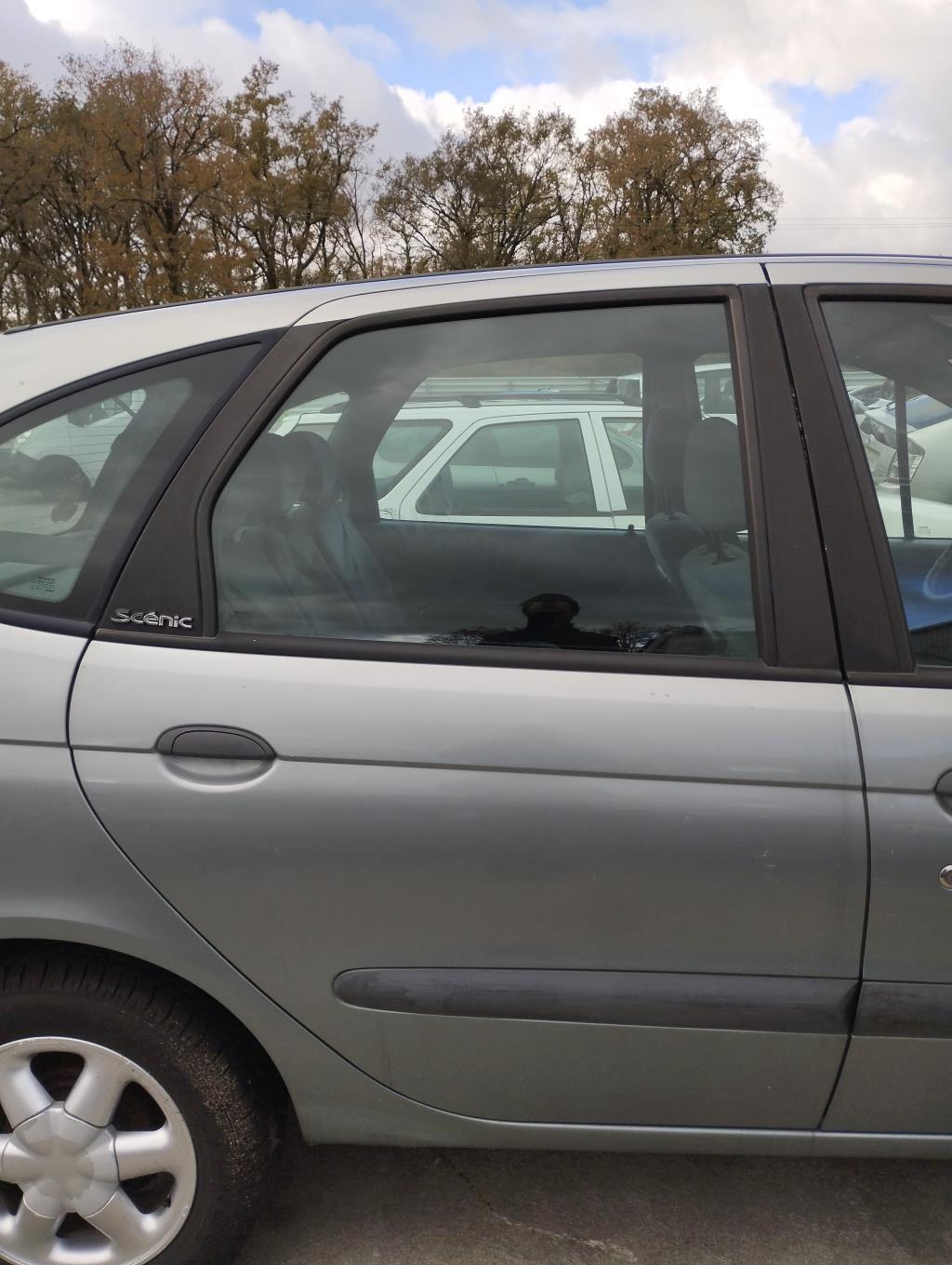 Maniglia portiera posteriore destra RENAULT SCENIC 1 PHASE 1 Diésel - 1