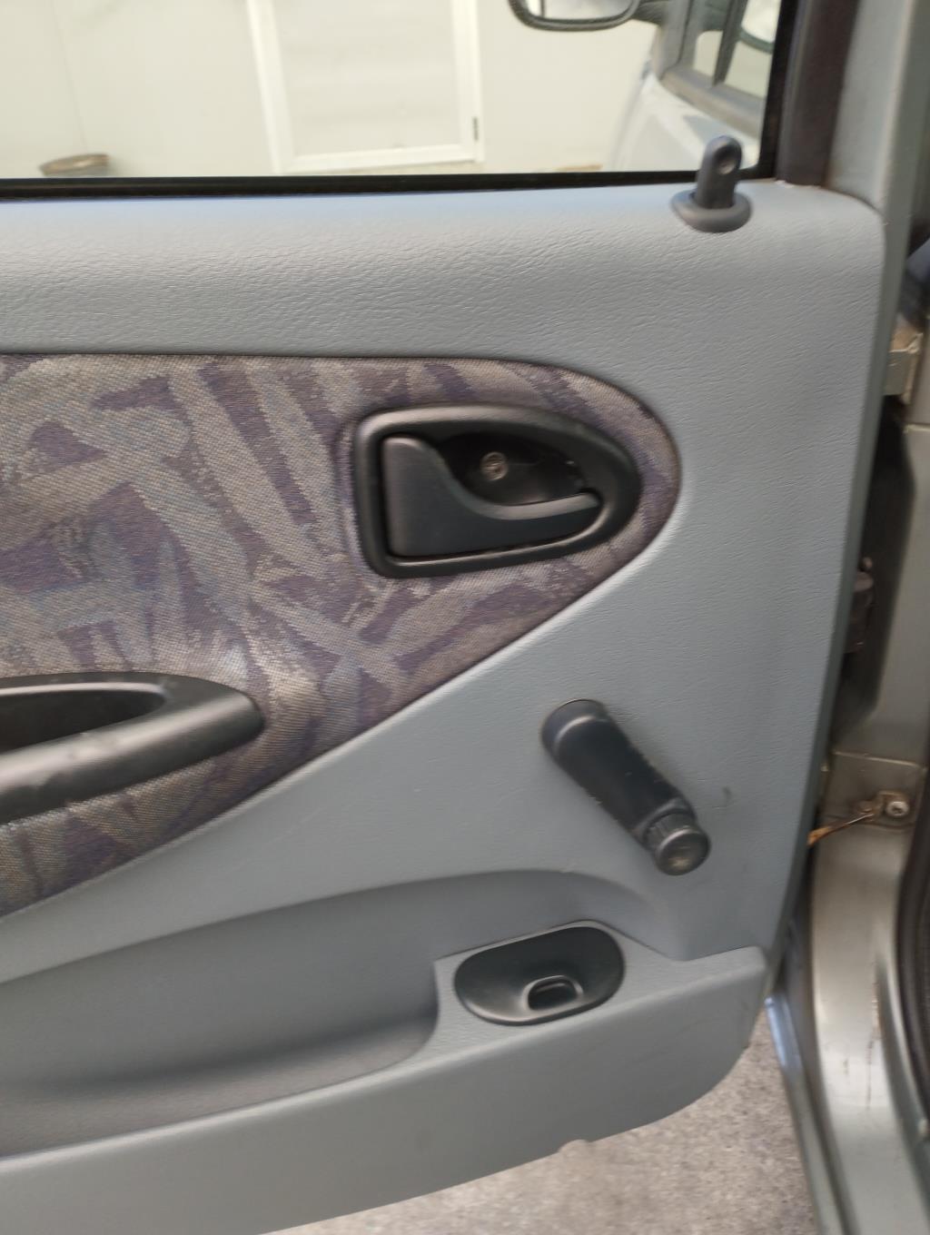 Maniglia interna posteriore sinistra RENAULT SCENIC 1 PHASE 1 Diésel - 1
