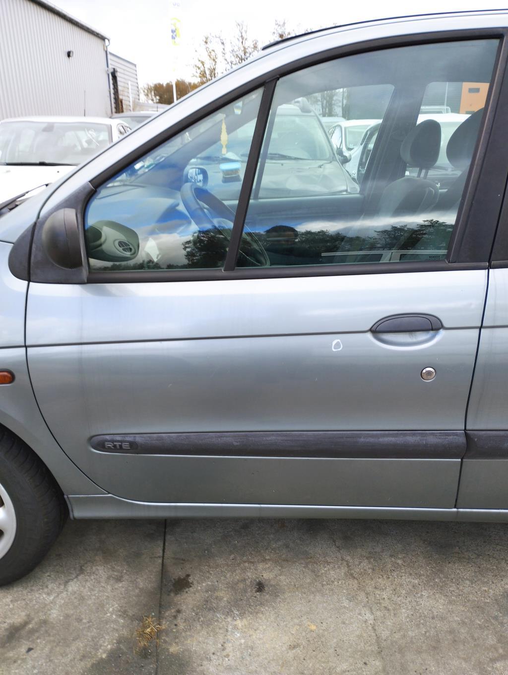 Serratura anteriore sinistra RENAULT SCENIC 1 PHASE 1 Diésel - 1