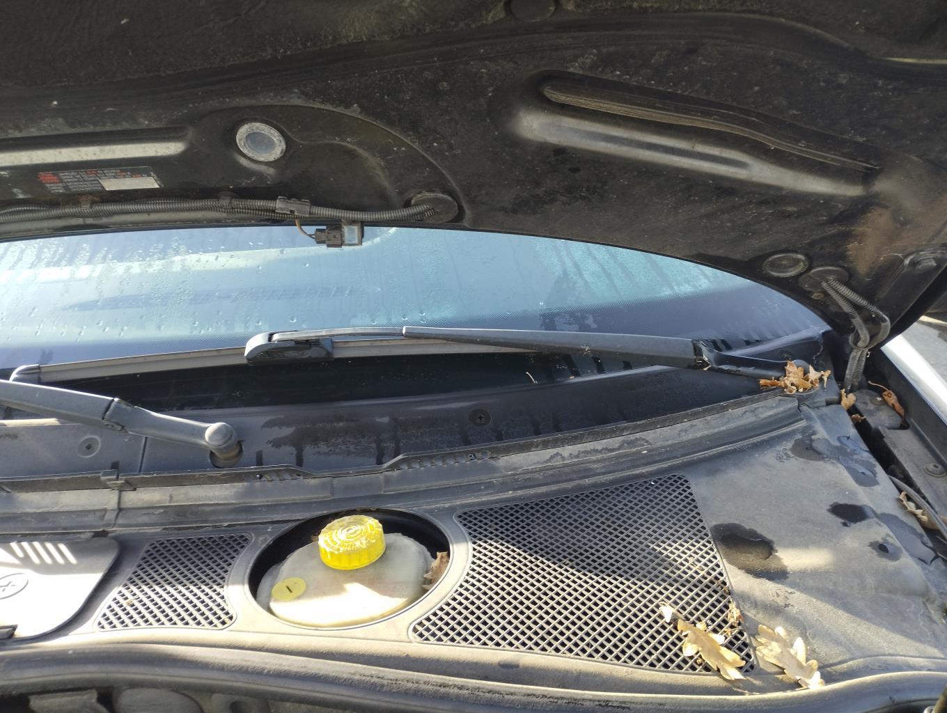 Braccio tergicristallo anteriore sinistro AUDI A4 1 PHASE 2 Diésel - 1