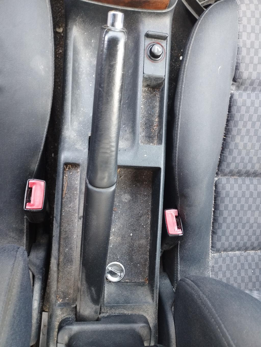Aggancio cintura sicurezza anteriore sinistro AUDI A4 1 PHASE 2 Diésel - 1