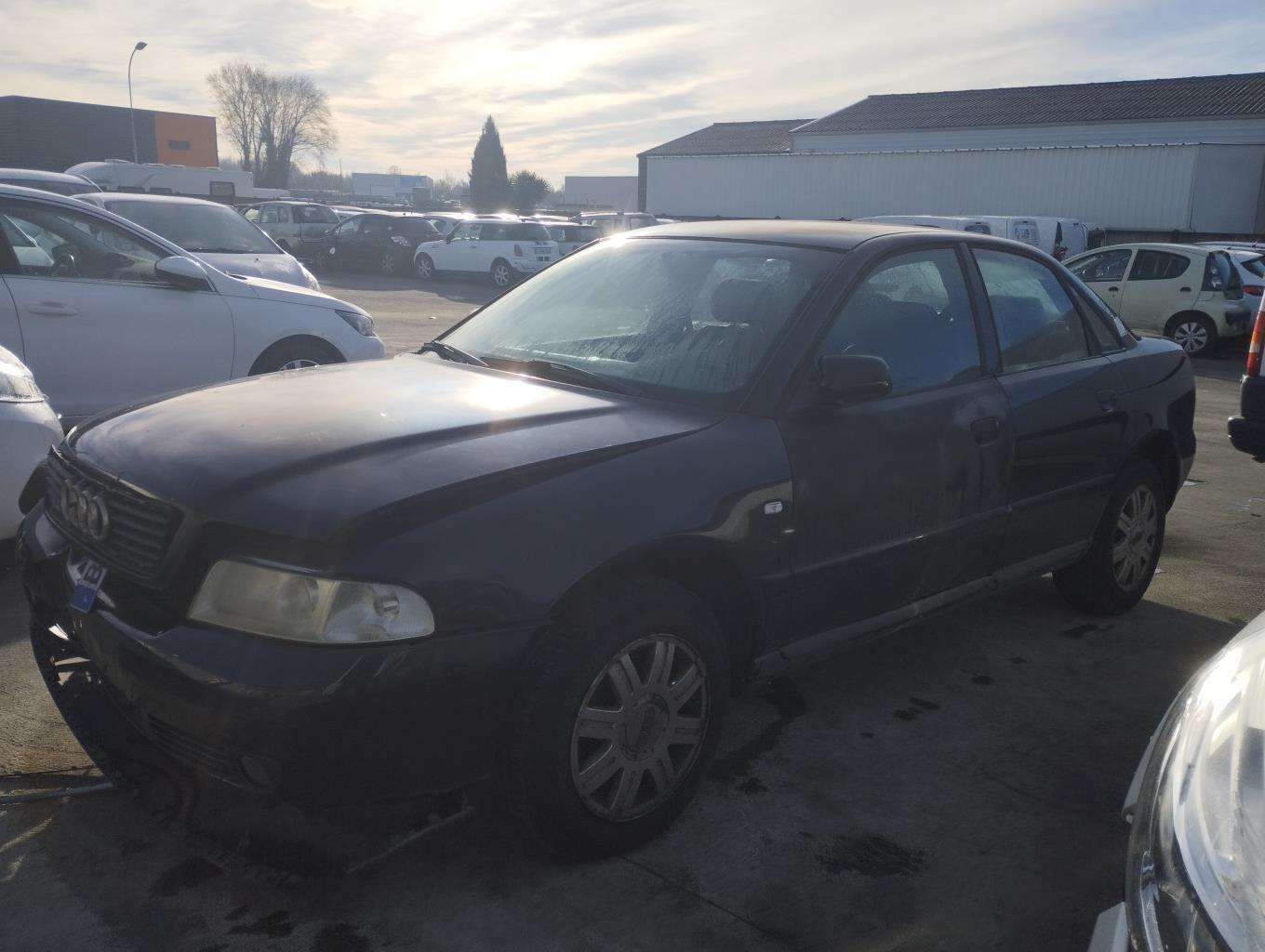 Etrier avant gauche (freinage) AUDI A4 1 PHASE 2 Diesel - 1