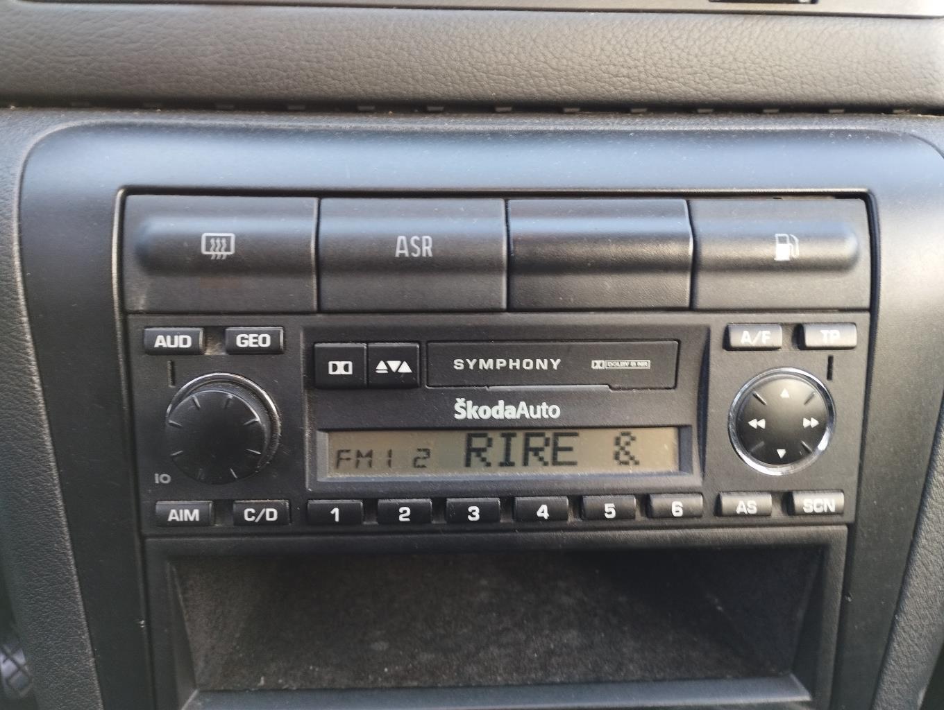 Autoradio originale SKODA OCTAVIA 1 PHASE 1 Diésel - 1