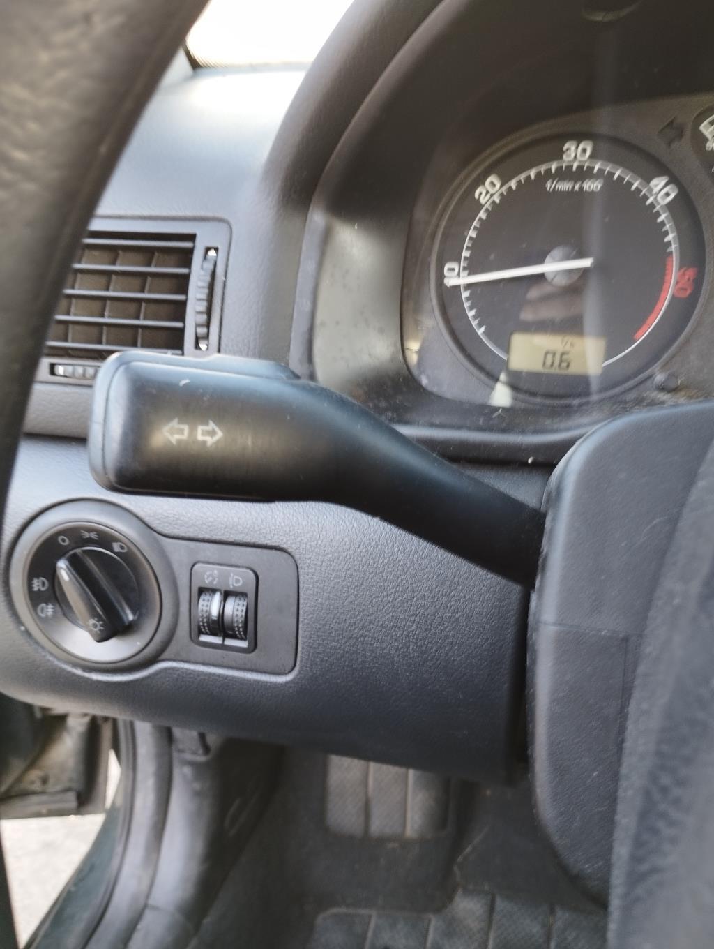 Commodo phare SKODA OCTAVIA 1 PHASE 1 Diesel - 1