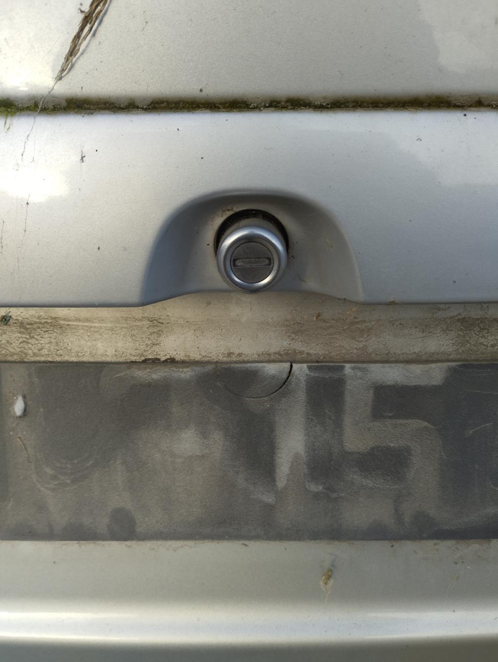 Pulsante del bagagliaio OPEL ZAFIRA A PHASE 1 Gasolina - 1