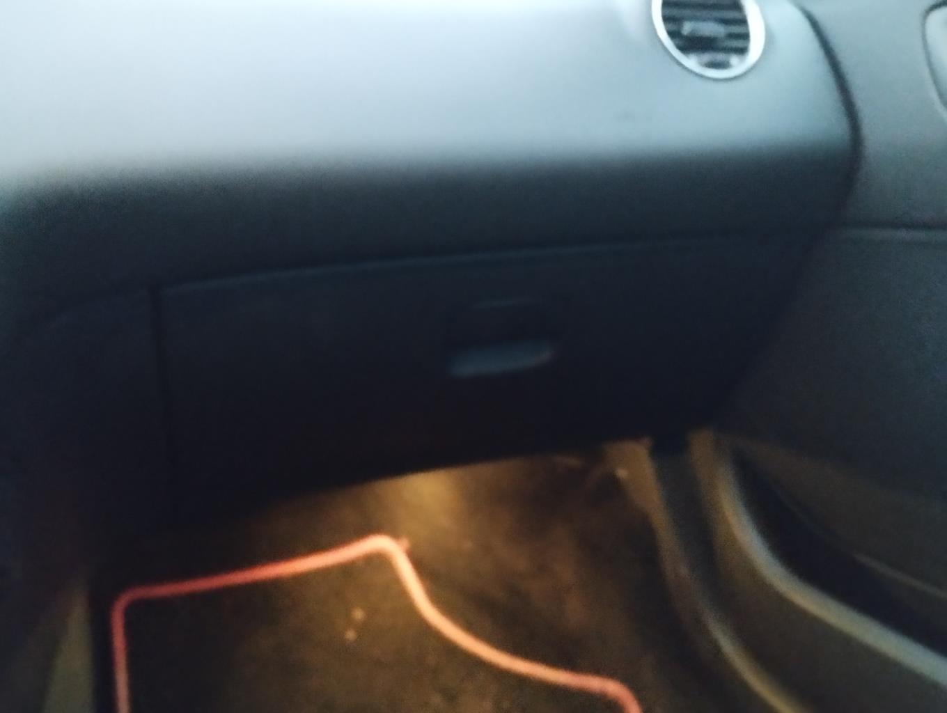 Boite a gants PEUGEOT 308 1 PHASE 2 CABRIOLET Diesel - 1