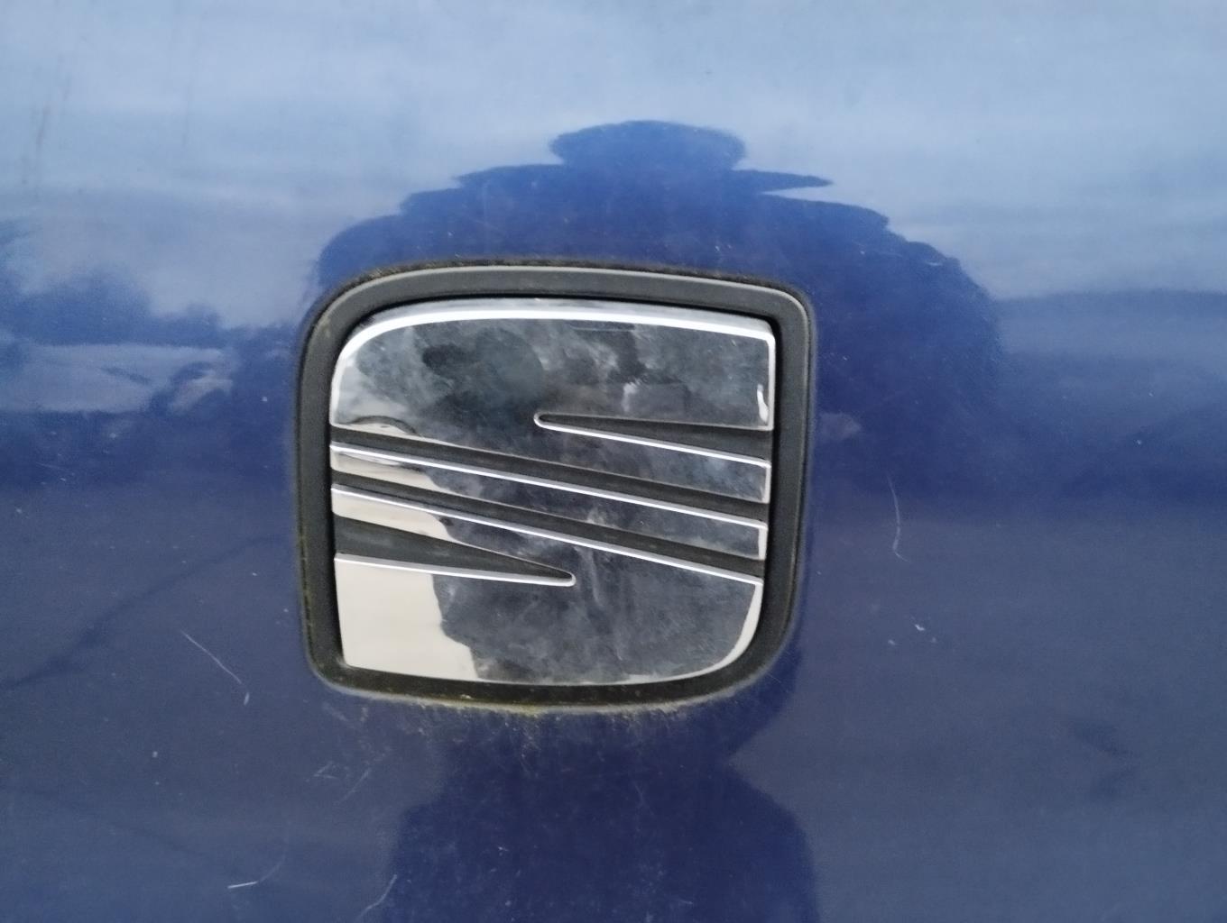Bouton de coffre SEAT IBIZA 3 PHASE 1 Essence - 1