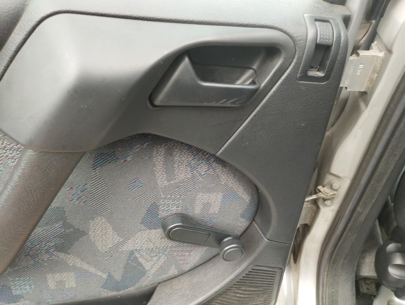 Maniglia interna posteriore sinistra CITROEN XANTIA PHASE 2 Diésel - 1