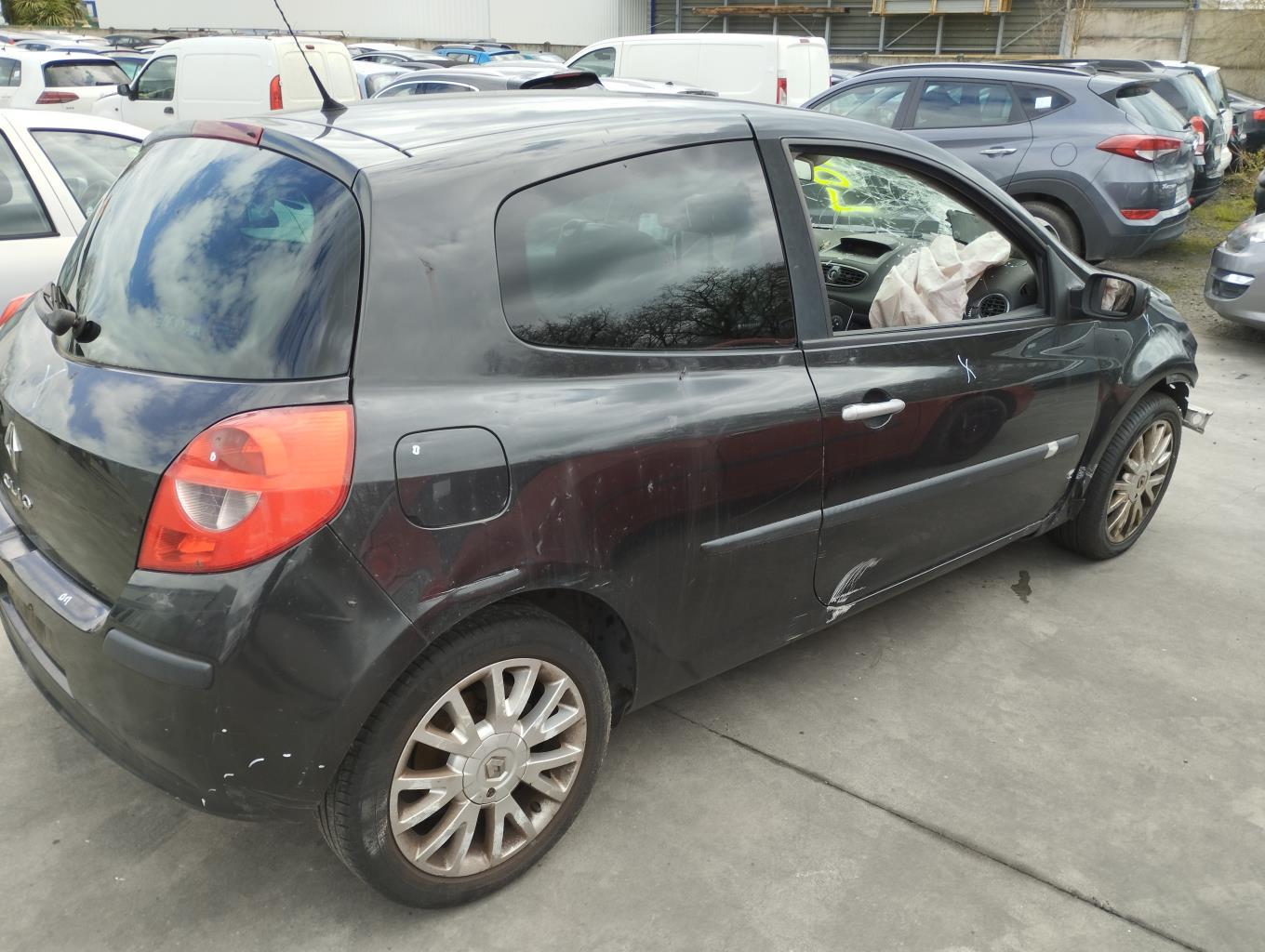 Fanale posteriore principale destro (luci) RENAULT CLIO 3 PHASE 1 Gasolina - 1