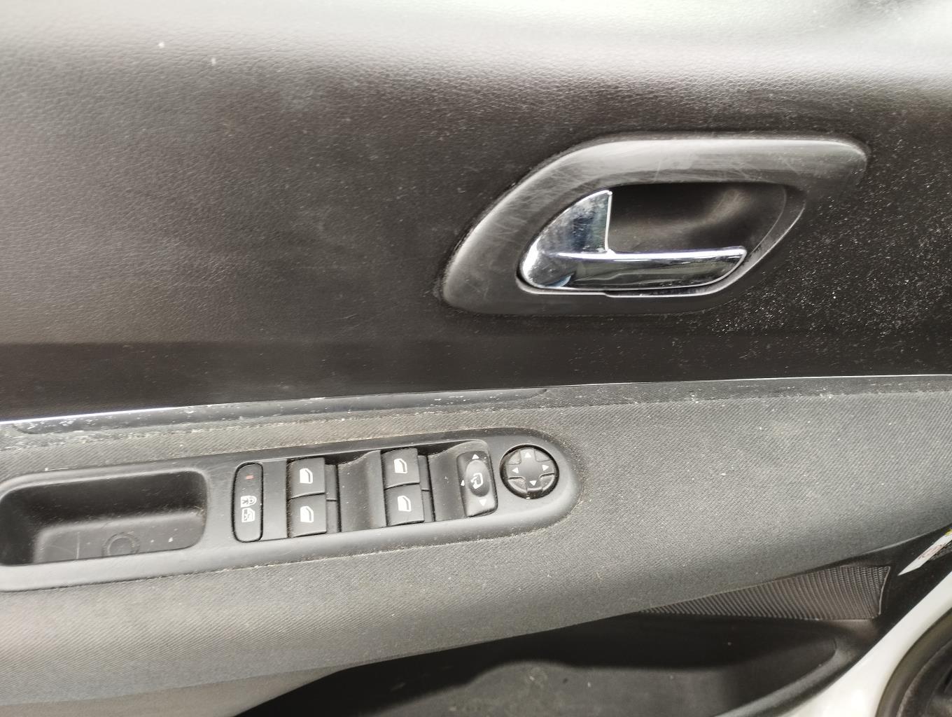 Maniglia interna anteriore sinistra PEUGEOT 5008 1 PHASE 1 Diésel - 1