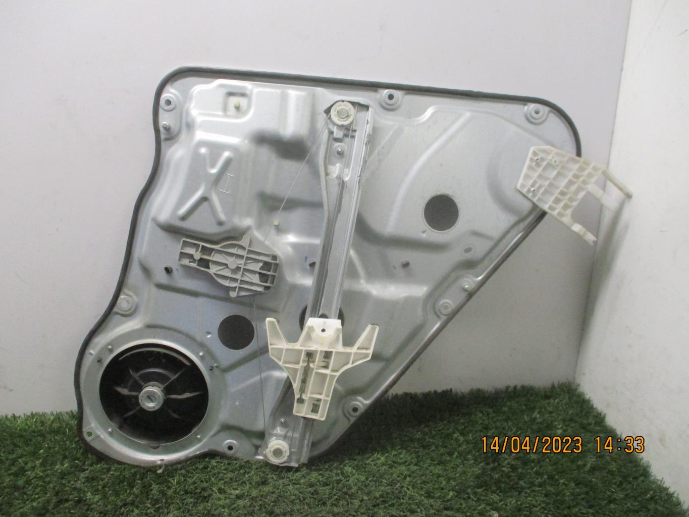Alzacristalli elettrico posteriore sinistro KIA CEE-D 1 PHASE 1 Diésel - 1