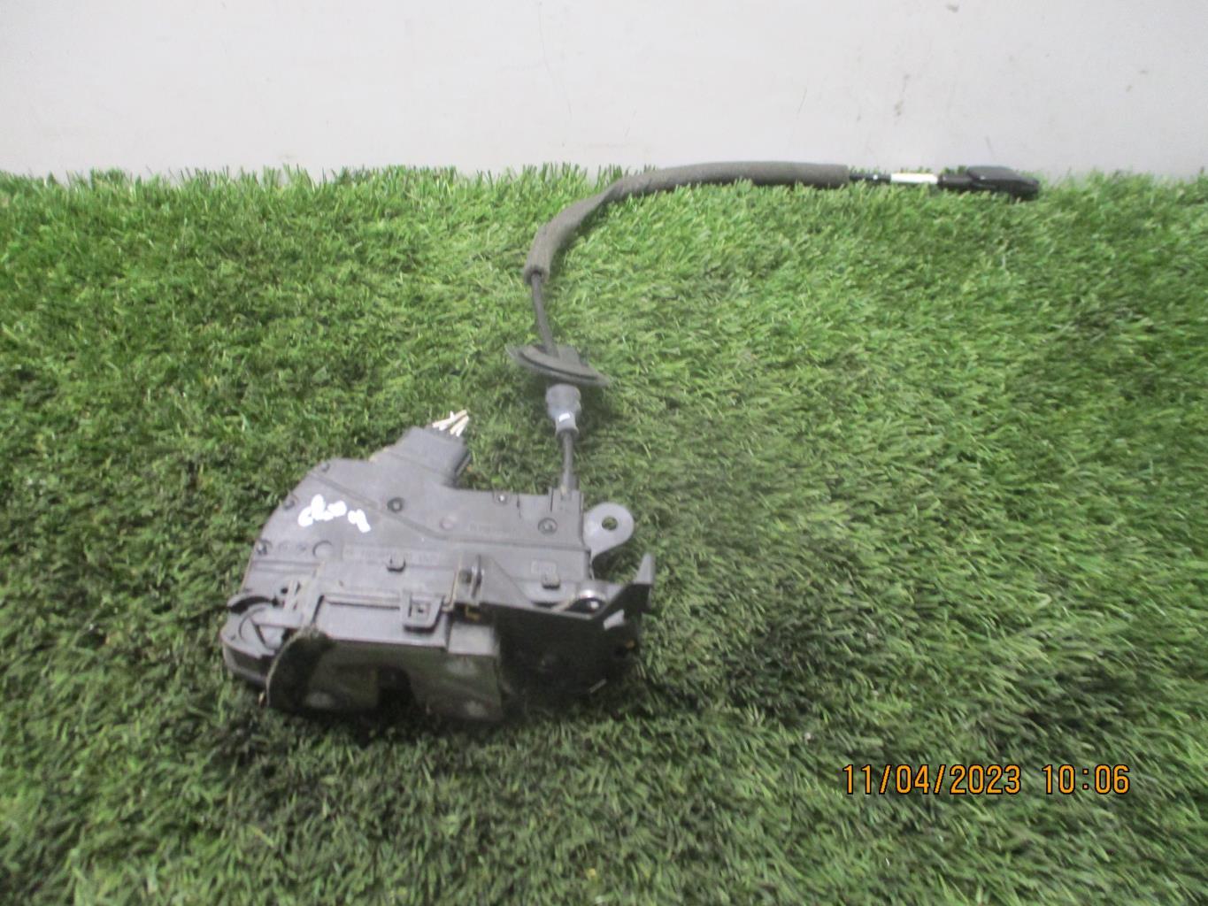 Serrure avant droit RENAULT CLIO 4 PHASE 1 Diesel - 1