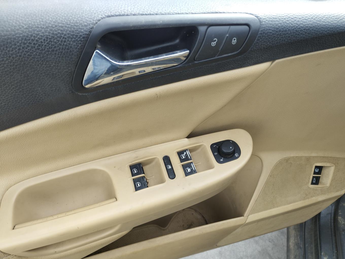 Commande retroviseurs VOLKSWAGEN PASSAT 5 Diesel - 1