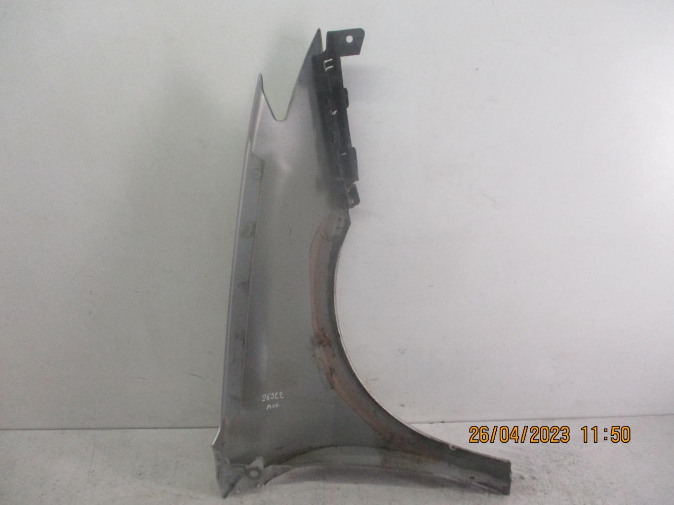 Parafango anteriore sinistro RENAULT LAGUNA 3 PHASE 2 BREAK Diésel - 1