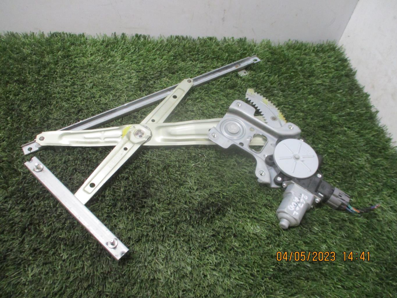 Alzacristalli elettrico anteriore destro PEUGEOT 4007 Diésel - 1