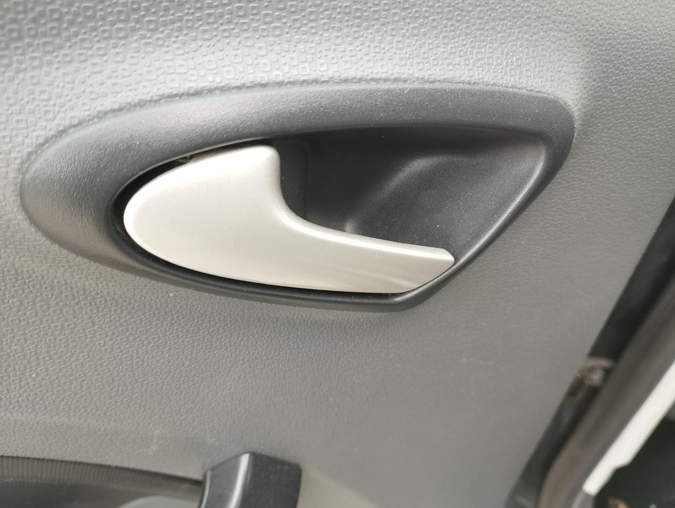 Maniglia interna posteriore sinistra SEAT IBIZA 4 ST PHASE 1 BREAK Diésel - 1