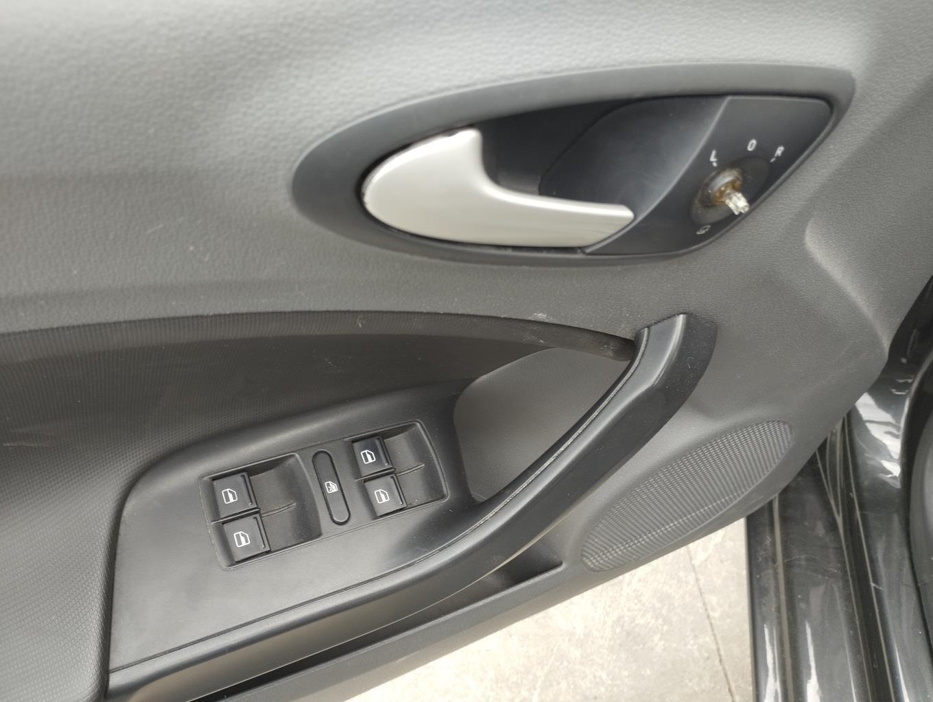 Interruttore lavacristalli anteriore sinistro SEAT IBIZA 4 ST PHASE 1 BREAK Diésel - 1
