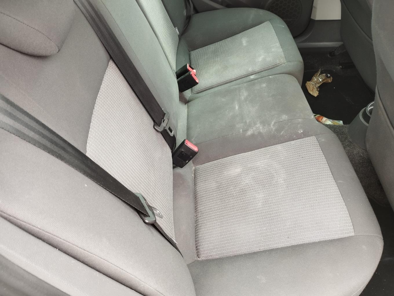 Aggancio cintura sicurezza posteriore centrale SEAT IBIZA 4 ST PHASE 1 BREAK Diésel - 1